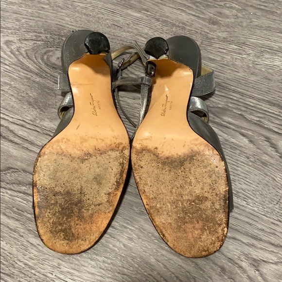 Salvatore Ferragamo heels - Picture 4 of 5